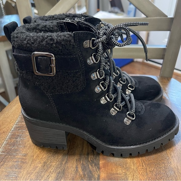 MADDEN GIRL Hayess Black Faux Fur Hiker Booties Size 6M - Picture 14 of 15